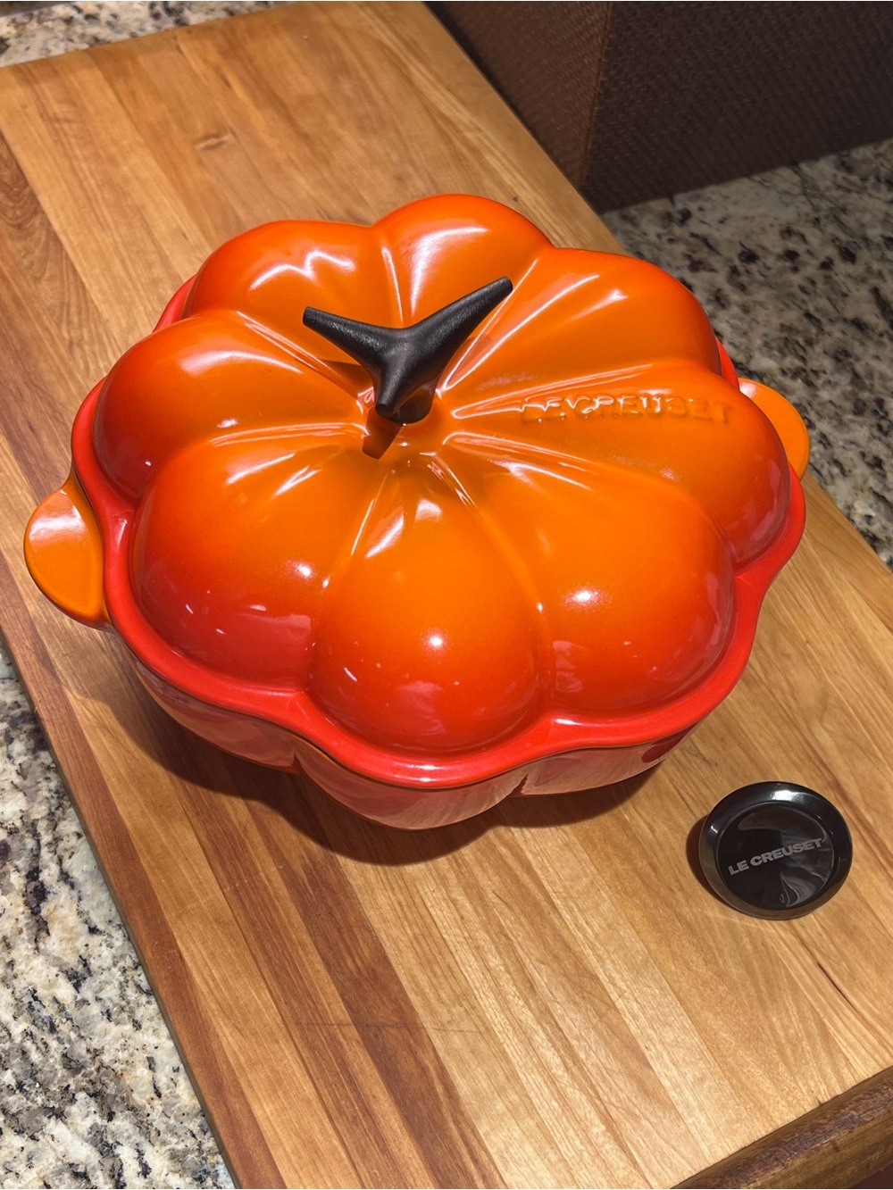 Le Creuset Flame (Orange) Pumpkin Cocotte Dutch Oven ECI 2QT 1.9L with 2 knobs